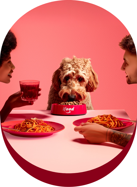 Imagem da dona de um restaurante fazendo seu cadastro iFood